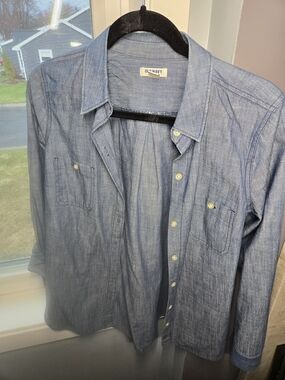 Old Navy Women’s Light Blue Chambray Button-Down Shirt